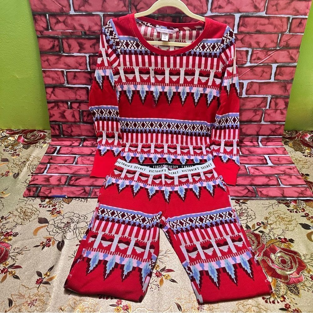 Victoria’s Secret Holiday multicolor pajama set S